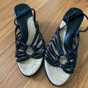 Sofft size 7 black sandals